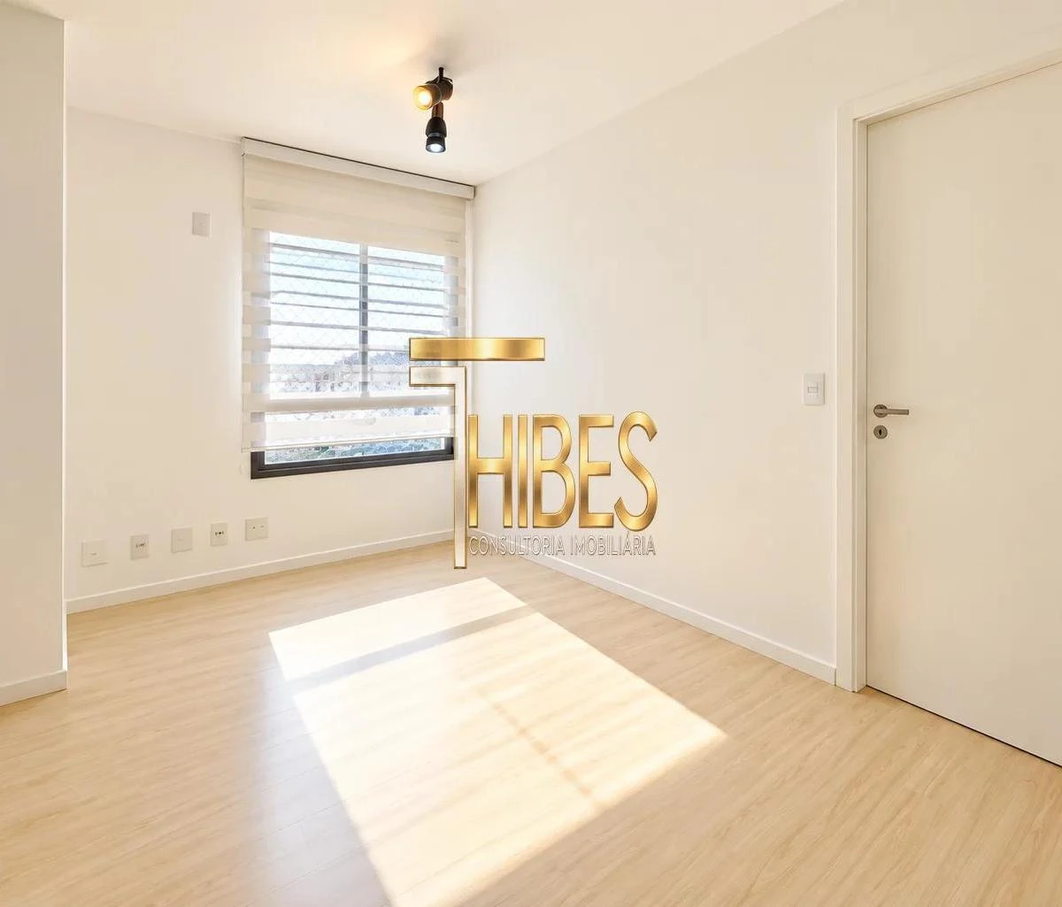 Apartamento, 110 m², com janelas do piso ao teto — photo 30