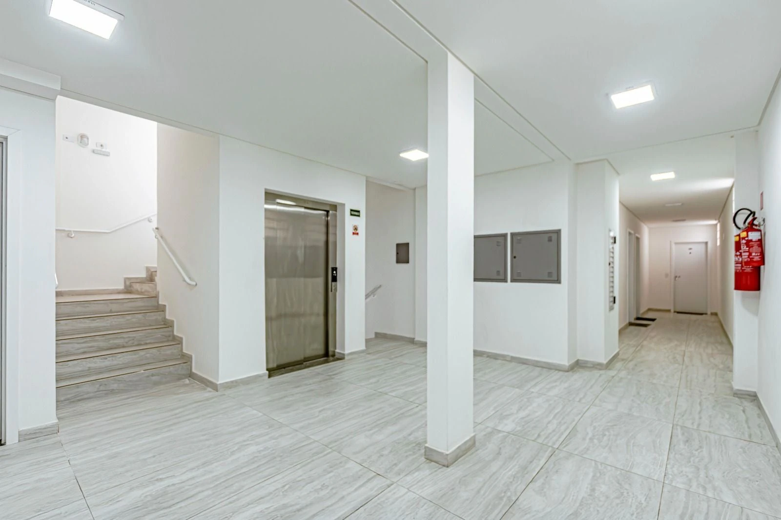 Furnished studio, 17 m², with a home office — photo 10