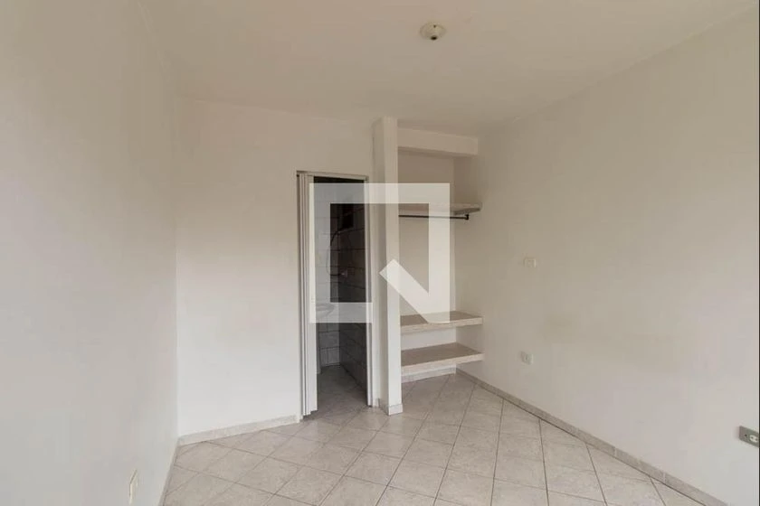 Unfurnished studio rental with 1 bedroom and private kitchen — photo 5