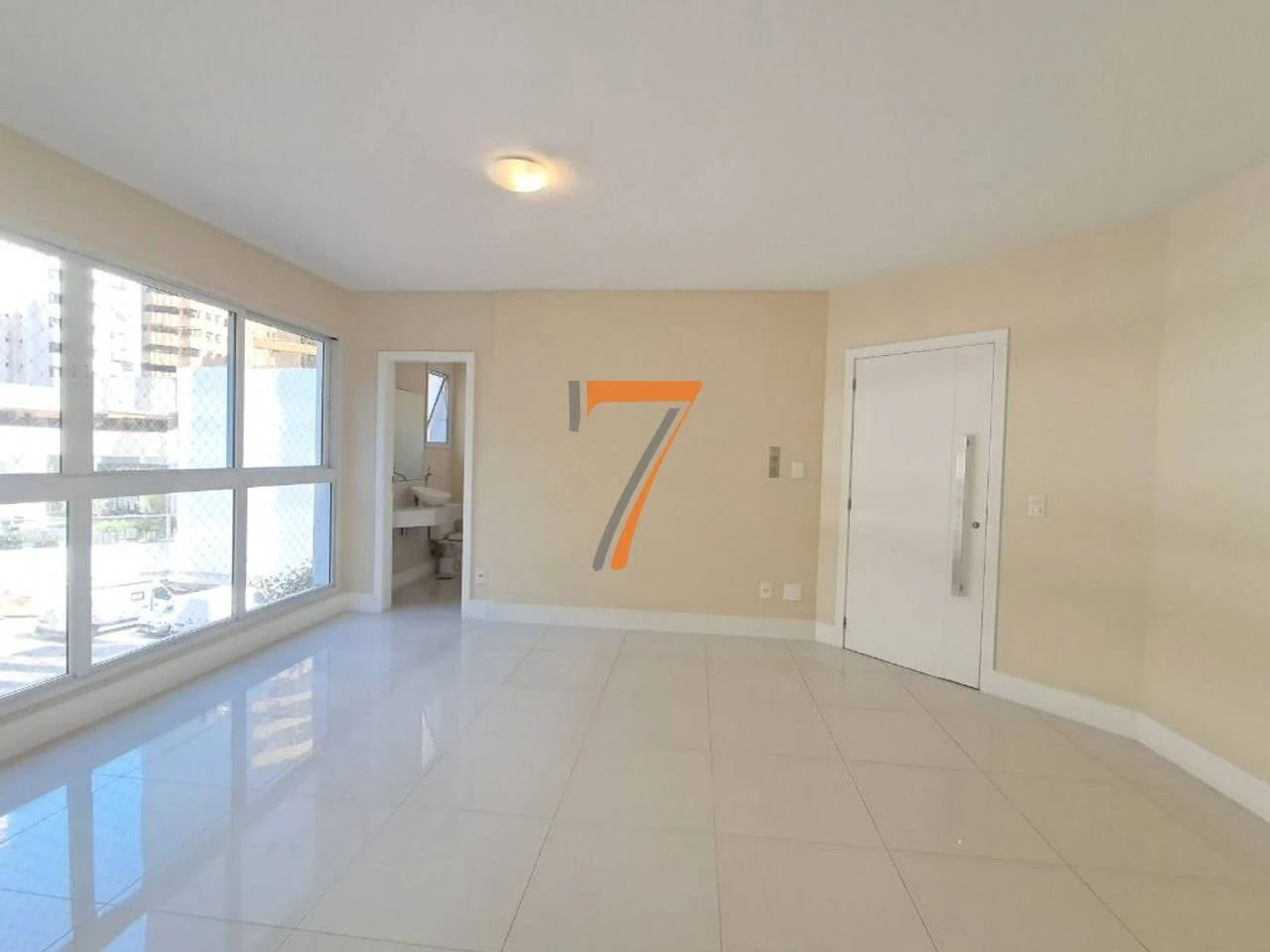 Apartamento de 4 dormitorios con 253 m² y 3 plazas — photo 3