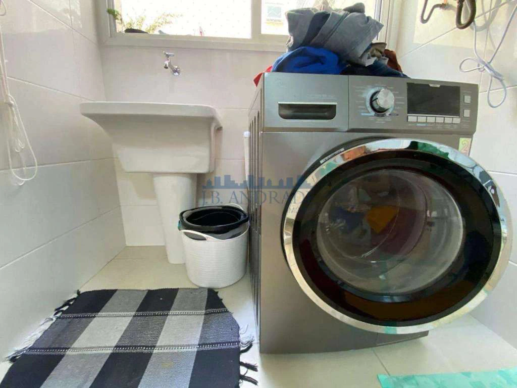 Apartamento mobiliado de 111 m² com varanda em vidro — photo 11