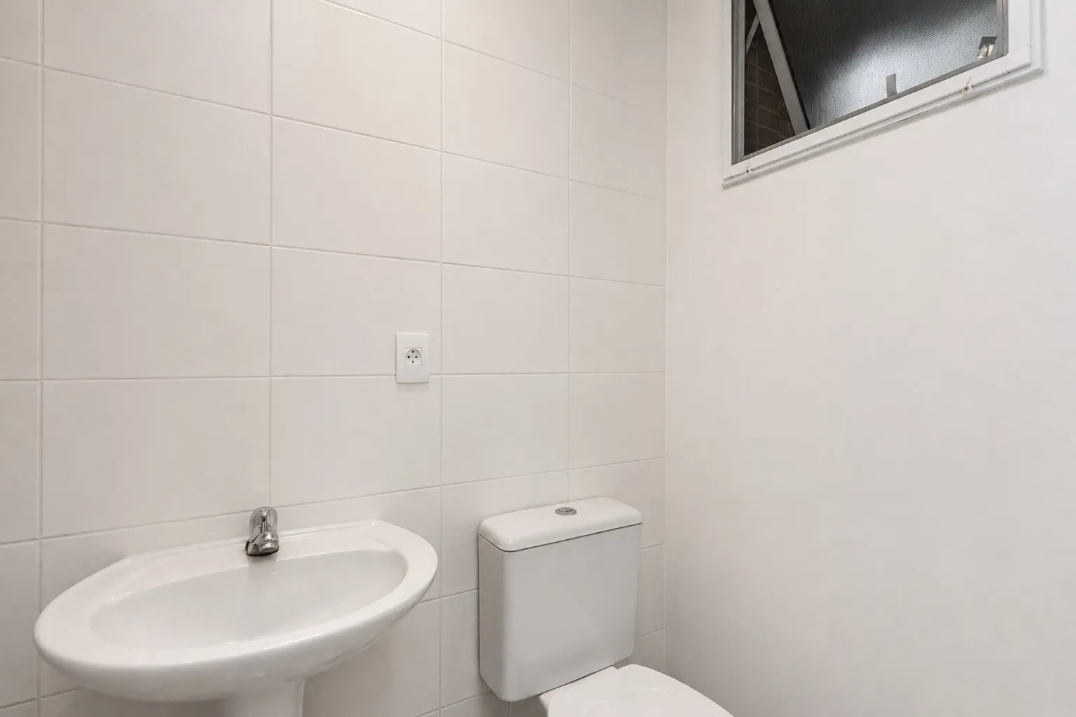 Apartment 432 m² with 3 bedrooms and an open-plan kitchen — photo 37