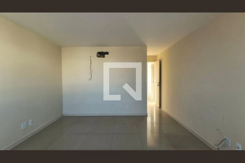 280 m² 4-bedroom apartment with en-suites and 2 parking — photo 33