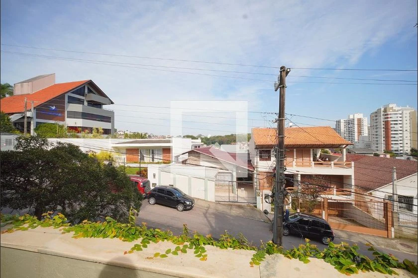 Rental house with 4 bedrooms, 2 en-suites and garden — photo 11
