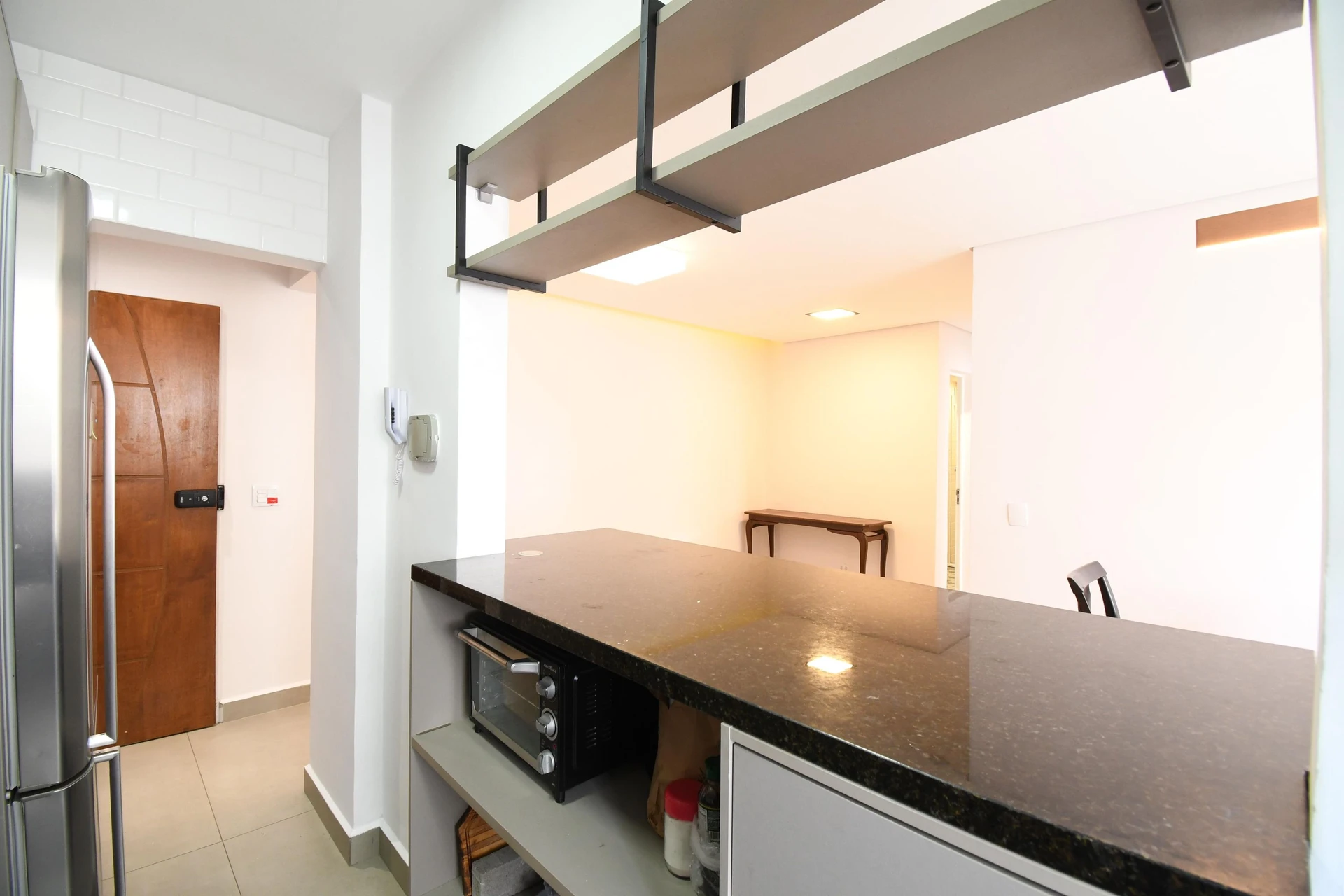 Furnished apartment, 76 m², with a walk-in closet — photo 10