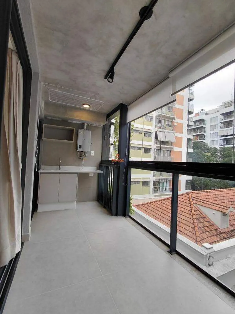 Apartment with 3 bedrooms, 2 bathrooms and enclosed balcony — photo 18