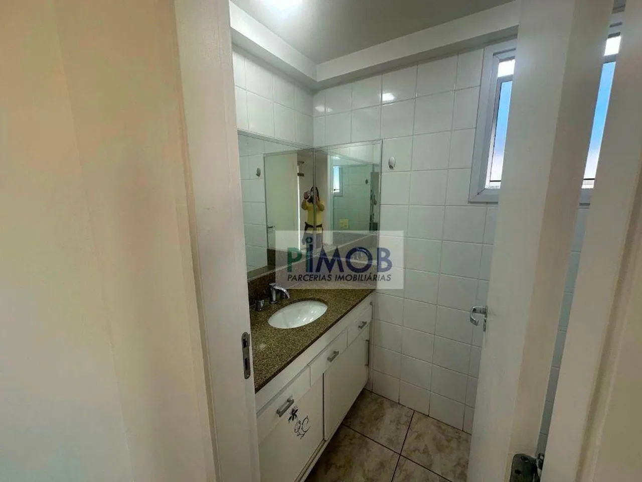 Apartment with 3 bedrooms and 4 bathrooms — photo 8