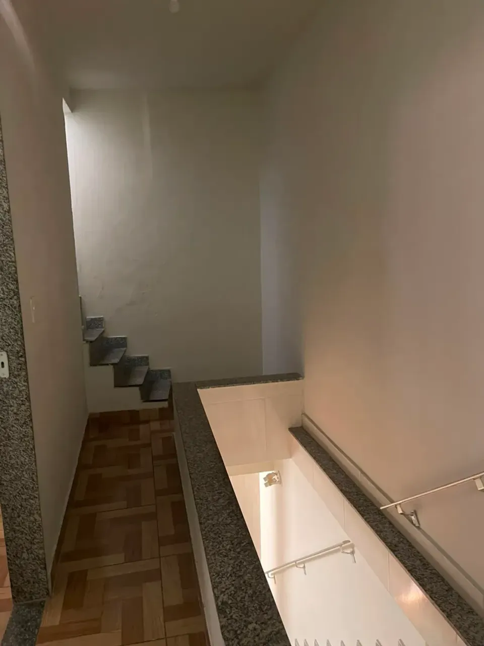 Casa sem mobília com 2 quartos e 1 banheiro — photo 7
