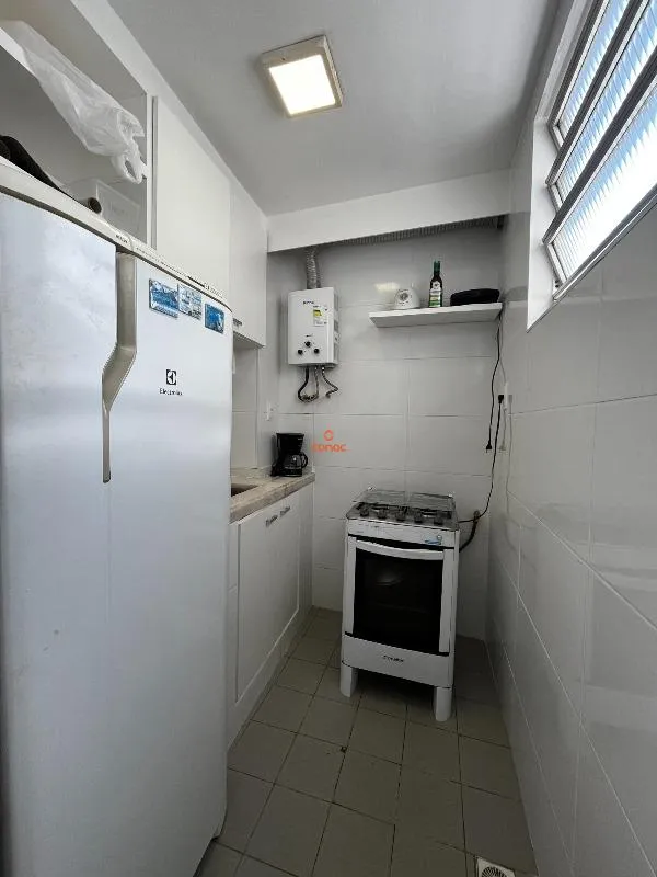 One-bedroom apartment with a washing machine — photo 4