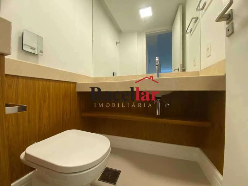 Apartamento con 4 suites y 229 m² con cocina cerrada — photo 9
