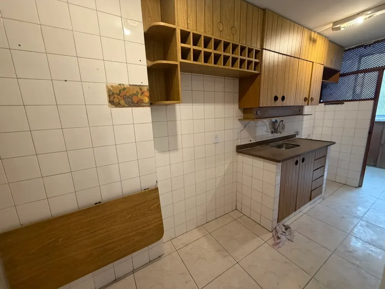 Unfurnished 2-bedroom apartment with parking spot — photo 2