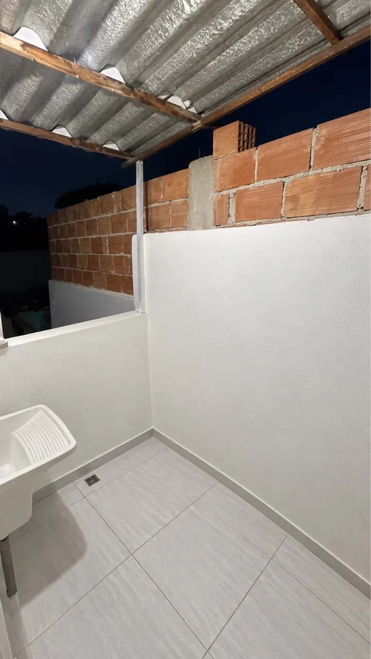 House with no parking, 1 bedroom and 1 bathroom