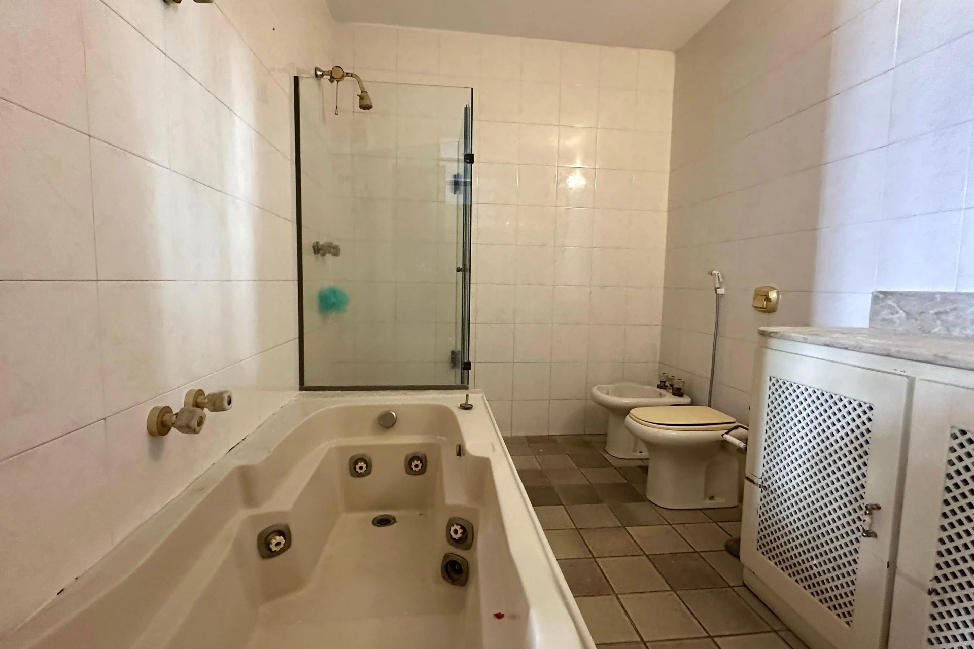 Квартира без меблів з 3 спальнями та 3 ванними кімнатами — photo 30
