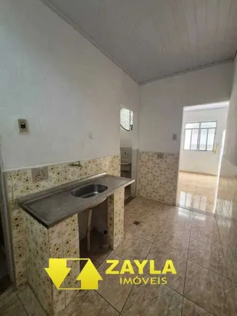 1-bedroom apartment with a glass-enclosed shower — photo 2