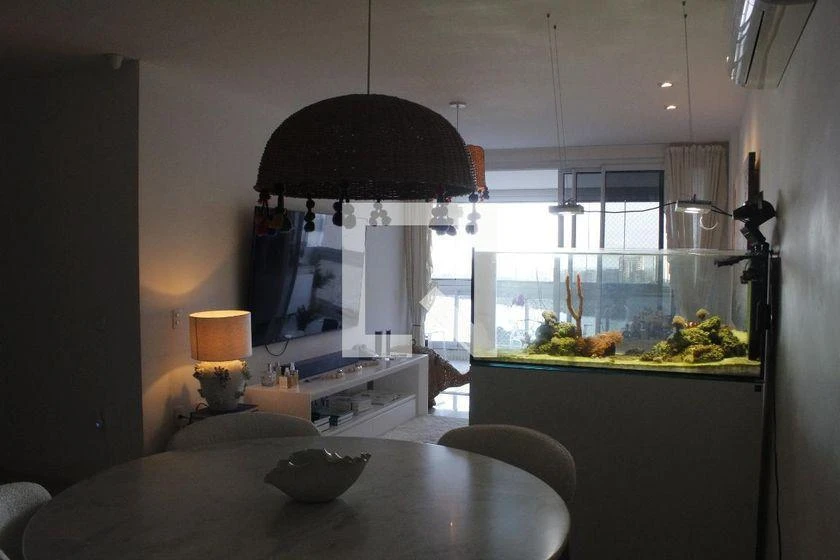 Furnished apartment, 115 m², with a glass-enclosed balcony — photo 14