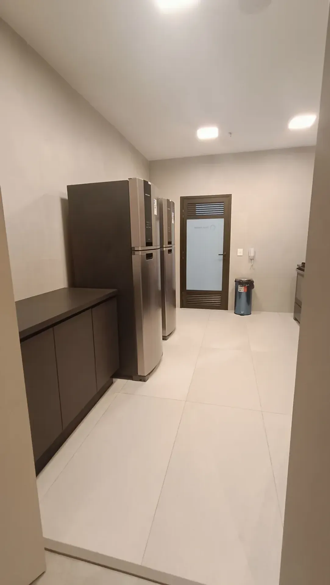 Квартира 73 м² с застеклённым балконом и видом на горы — photo 52