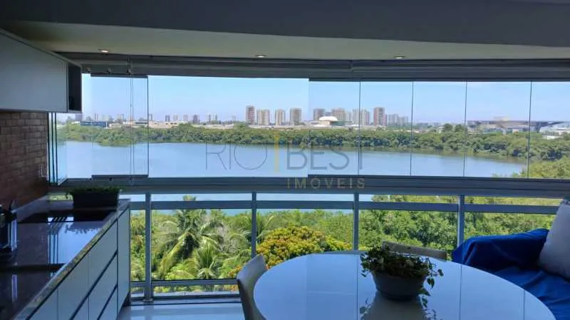 Furnished 3-bedroom apartment with enclosed balcony — photo 3