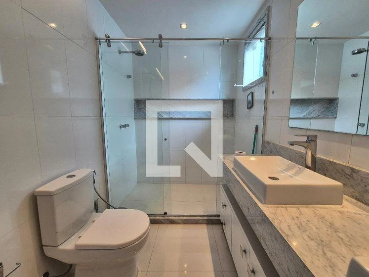 5-bedroom house with a bathtub in Rio de Janeiro — photo 28