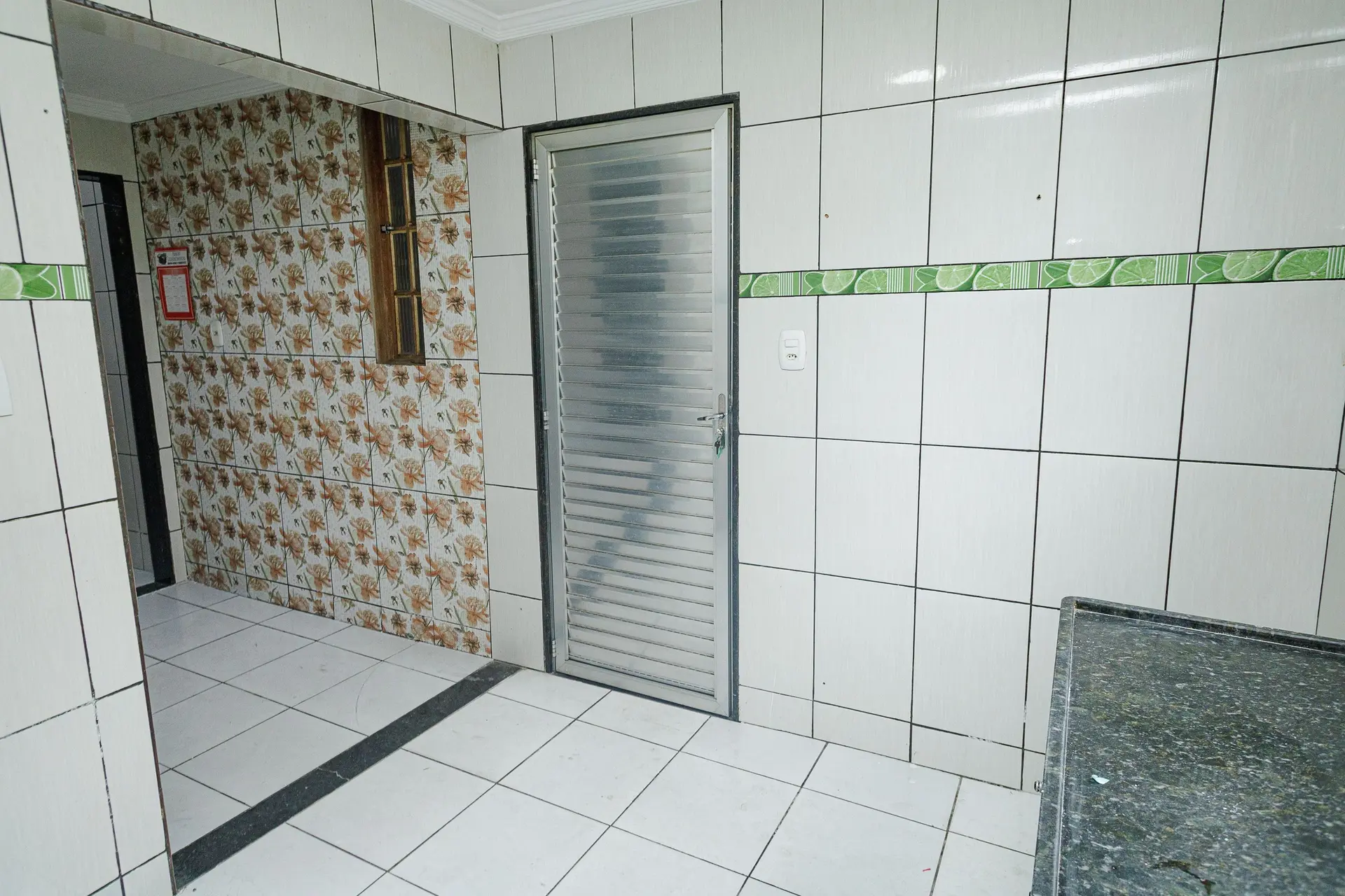 2-bedroom house with 2 bathrooms and private garden — photo 20