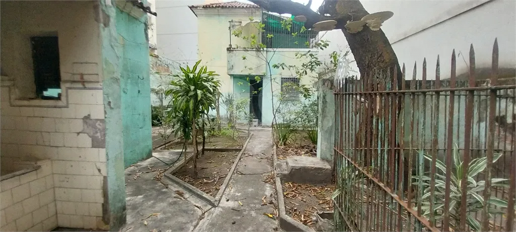 Casa de 226 m² con 6 habitaciones y jardín privado — photo 19
