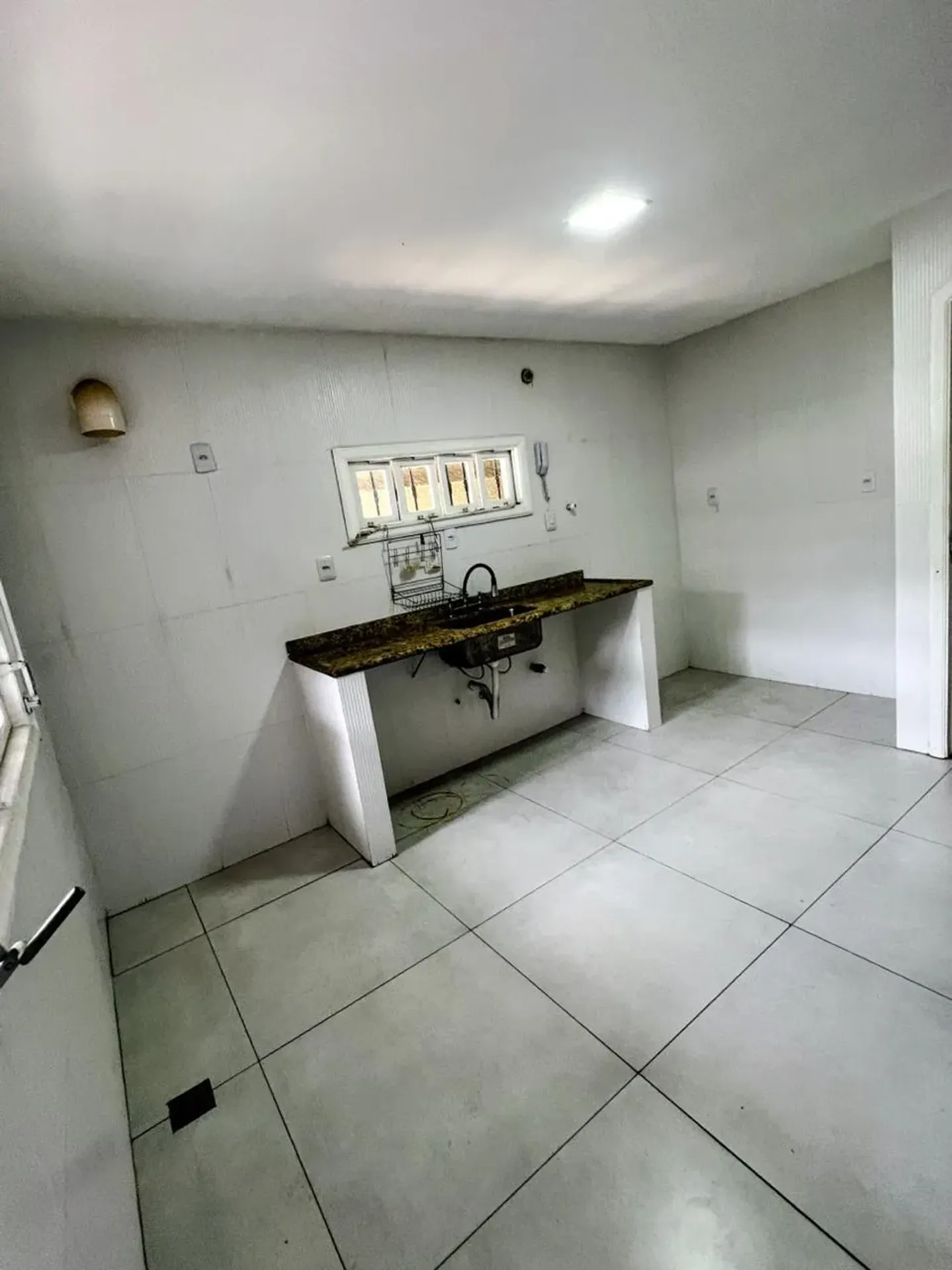 House, 285 m², with a grill on the balcony — photo 31