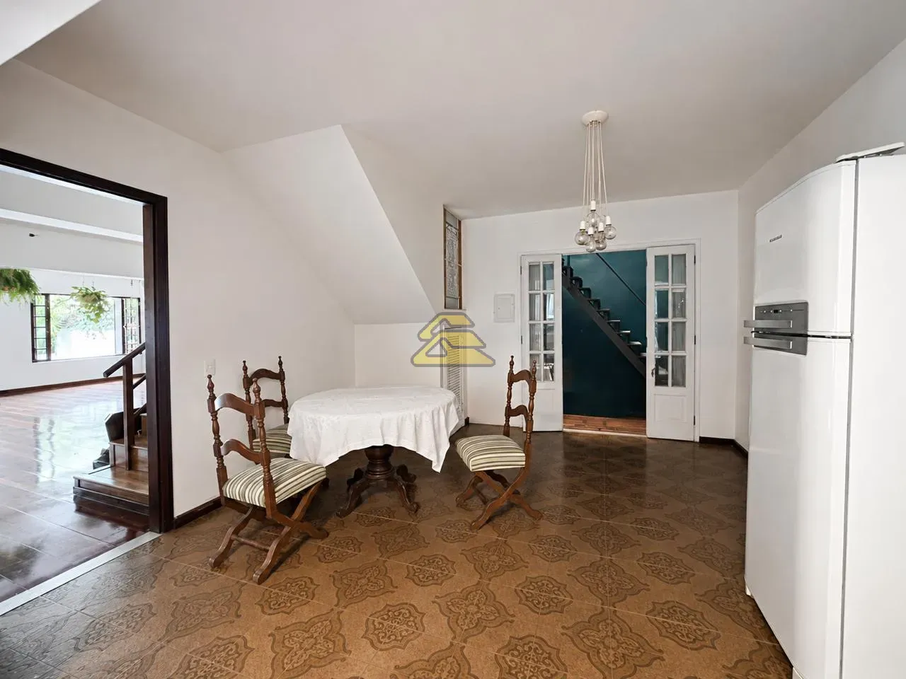 Furnished house with 4 bedrooms and 5 bathrooms — photo 22