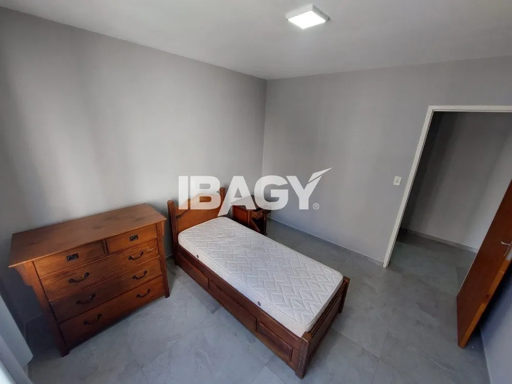 Apartamento amueblado con 2 dormitorios y cocina a gas — photo 8
