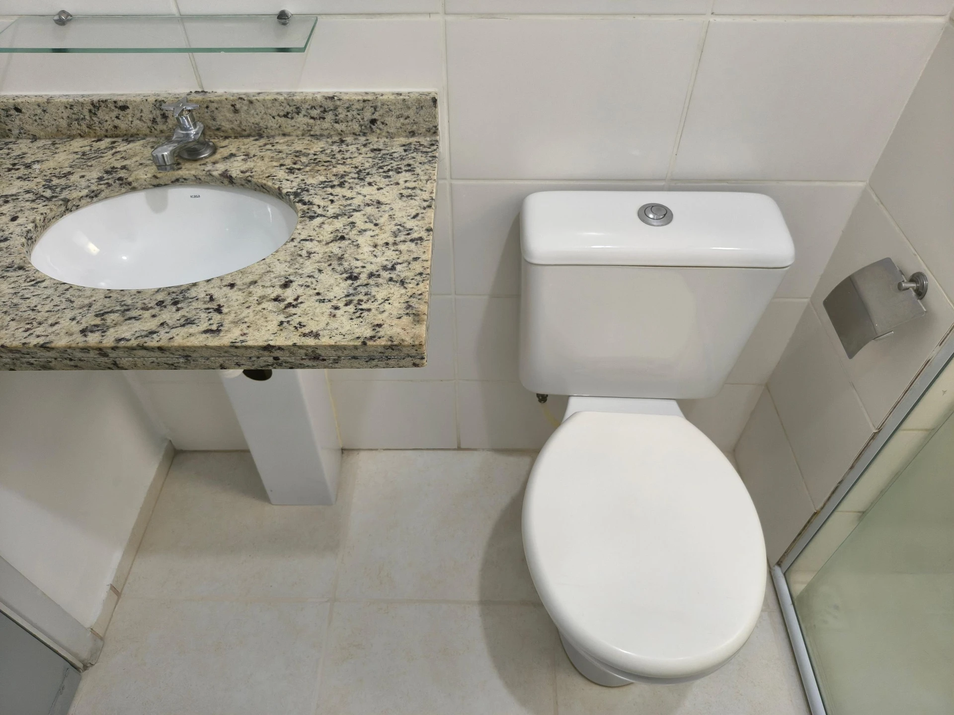 Apartamento de 2 quartos em condomínio com piscina — photo 14