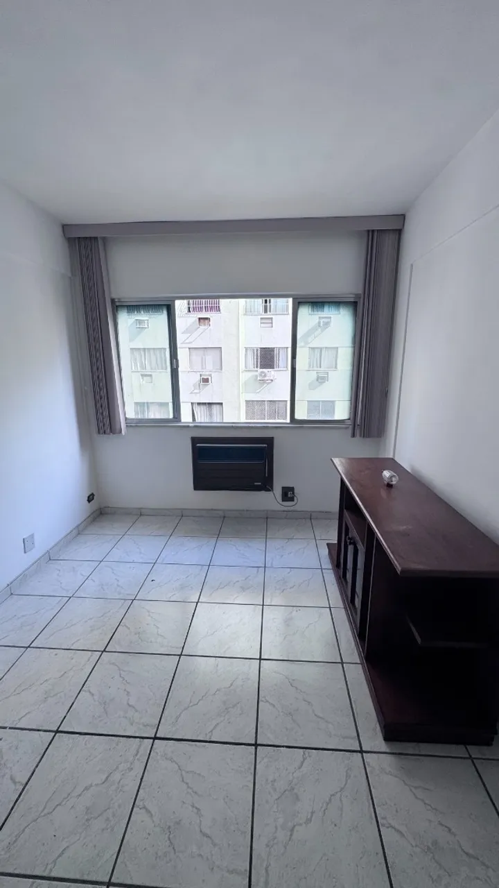 2-bedroom apartment in a building with a gym — photo 7