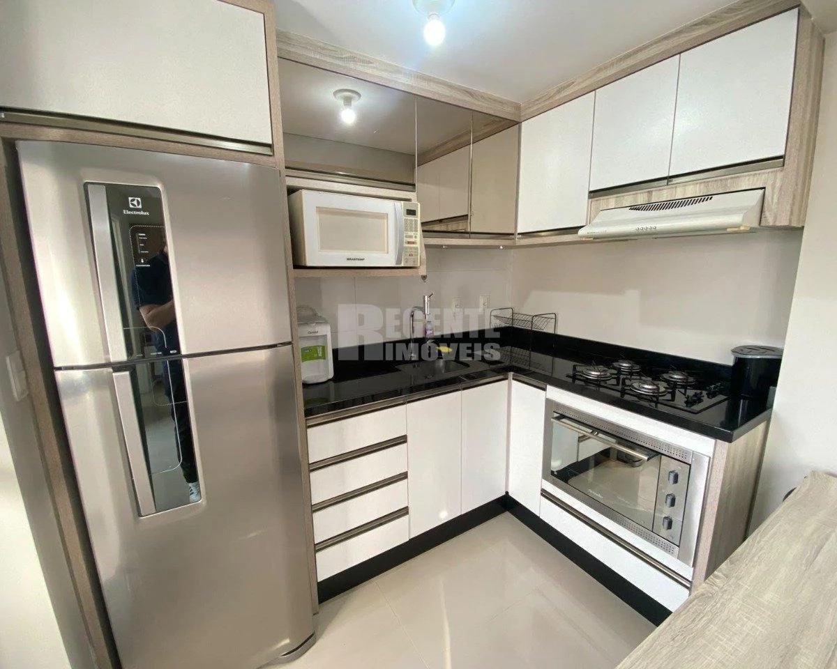 Стиральная машина и 1 спальня: квартира 42 м²
