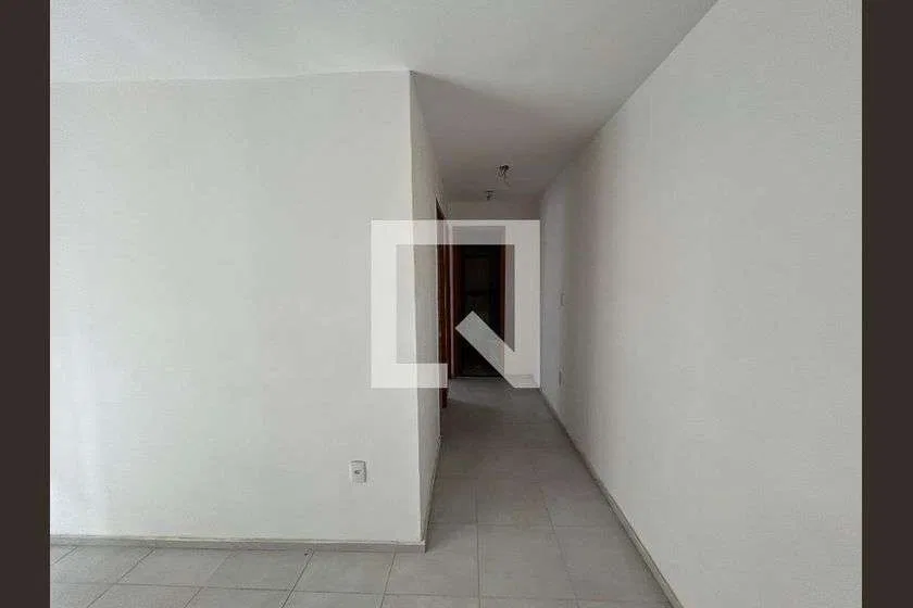 2-bedroom apartment in a building with a pool — photo 27