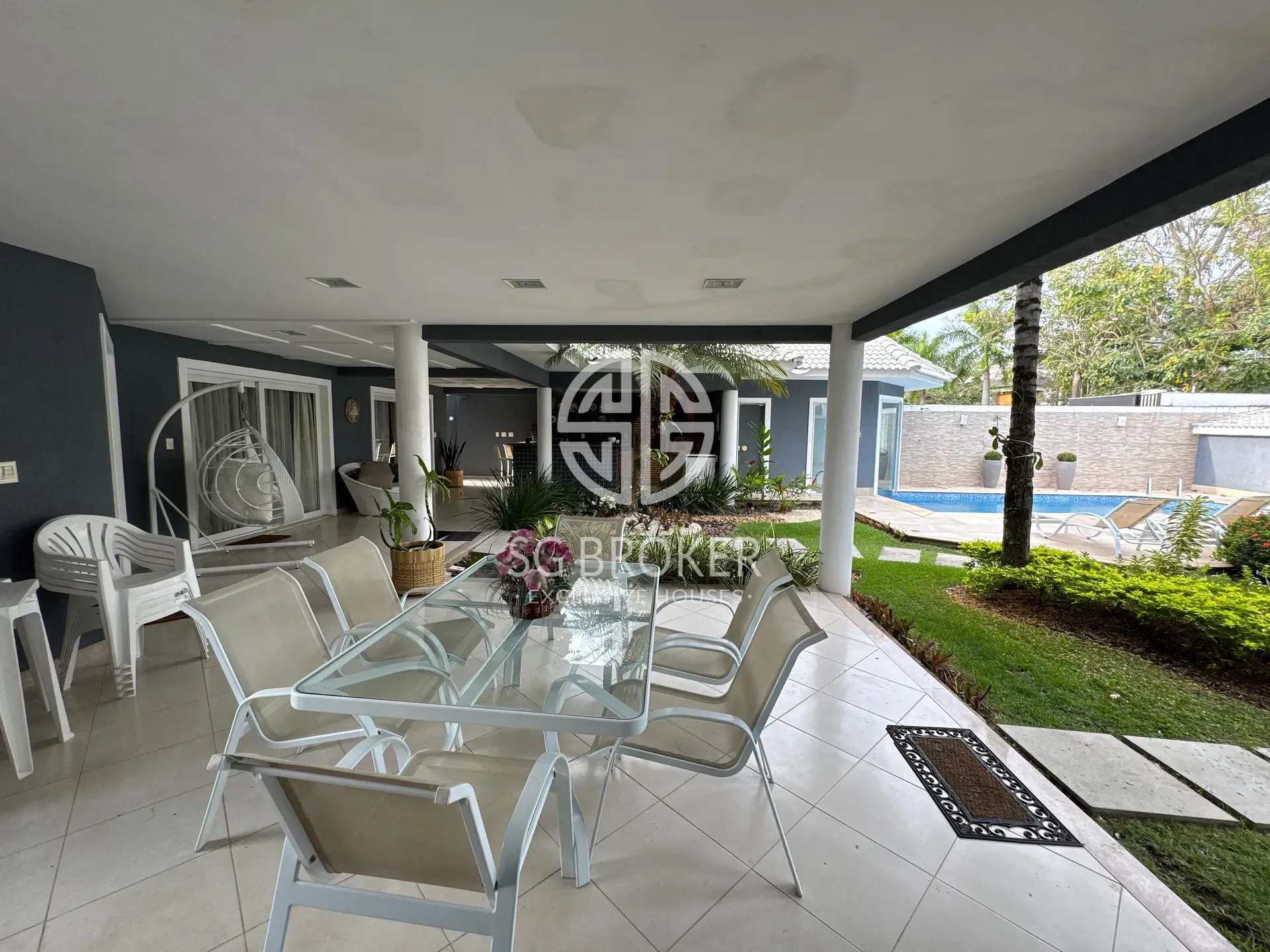 Casa para locação com 5 quartos e churrasqueira na varanda — photo 6