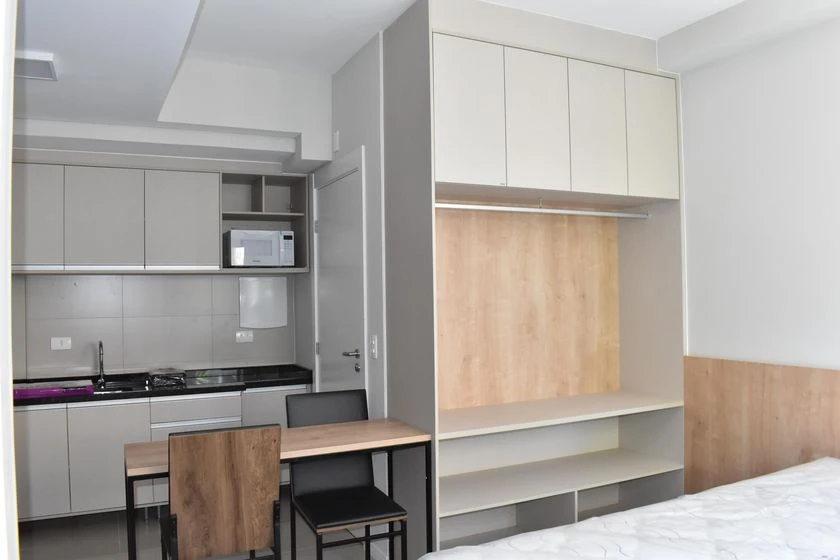 Estudio amueblado con 1 dormitorio y 1 baño — photo 12