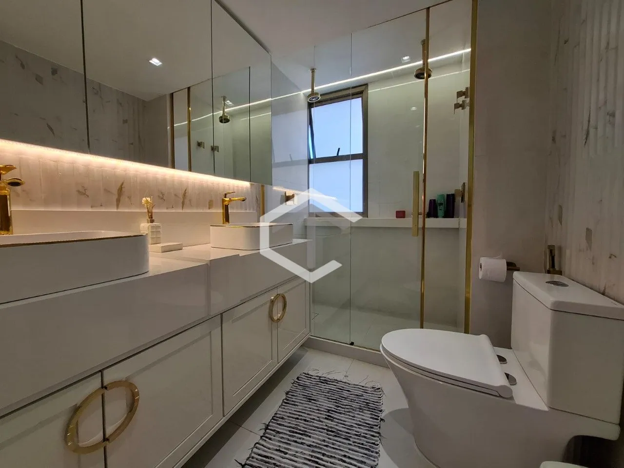217 m² apartment with a mountain view and a private pool — photo 77