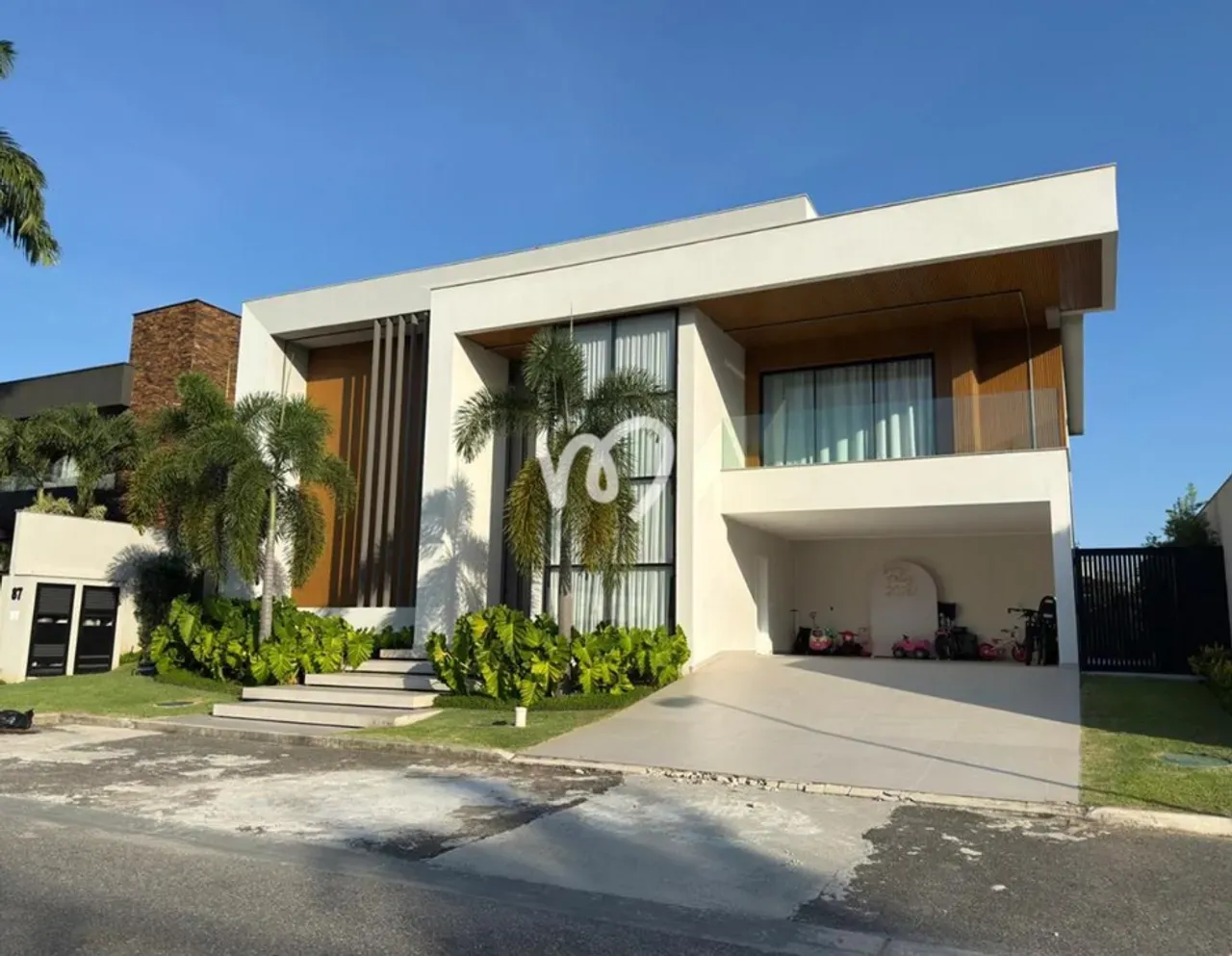Furnished house with 5 bedrooms and an open kitchen — photo 45