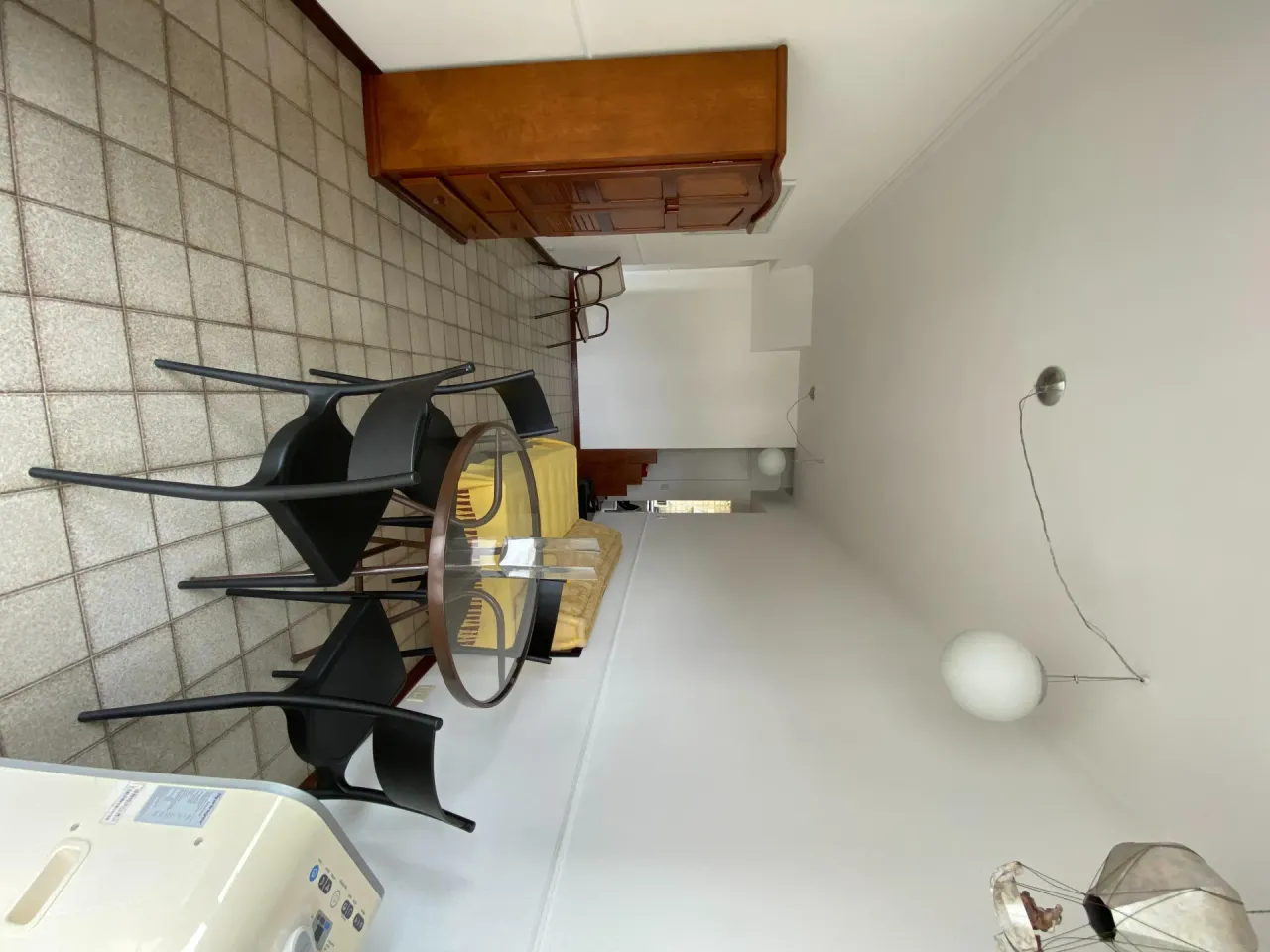 Furnished 2-bedroom apartment with open-plan kitchen — photo 16
