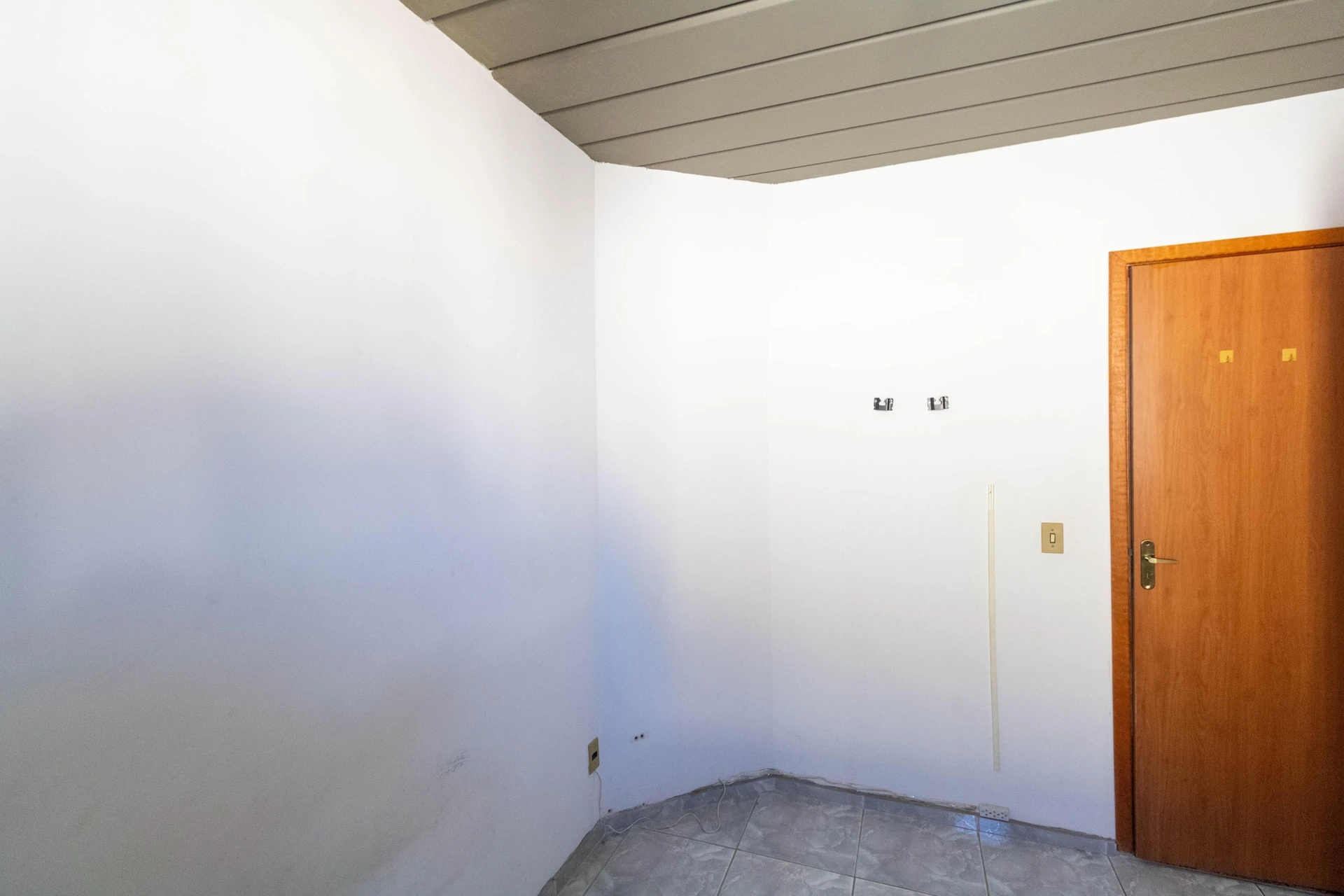 Apartment with a separate kitchen and stove — photo 9