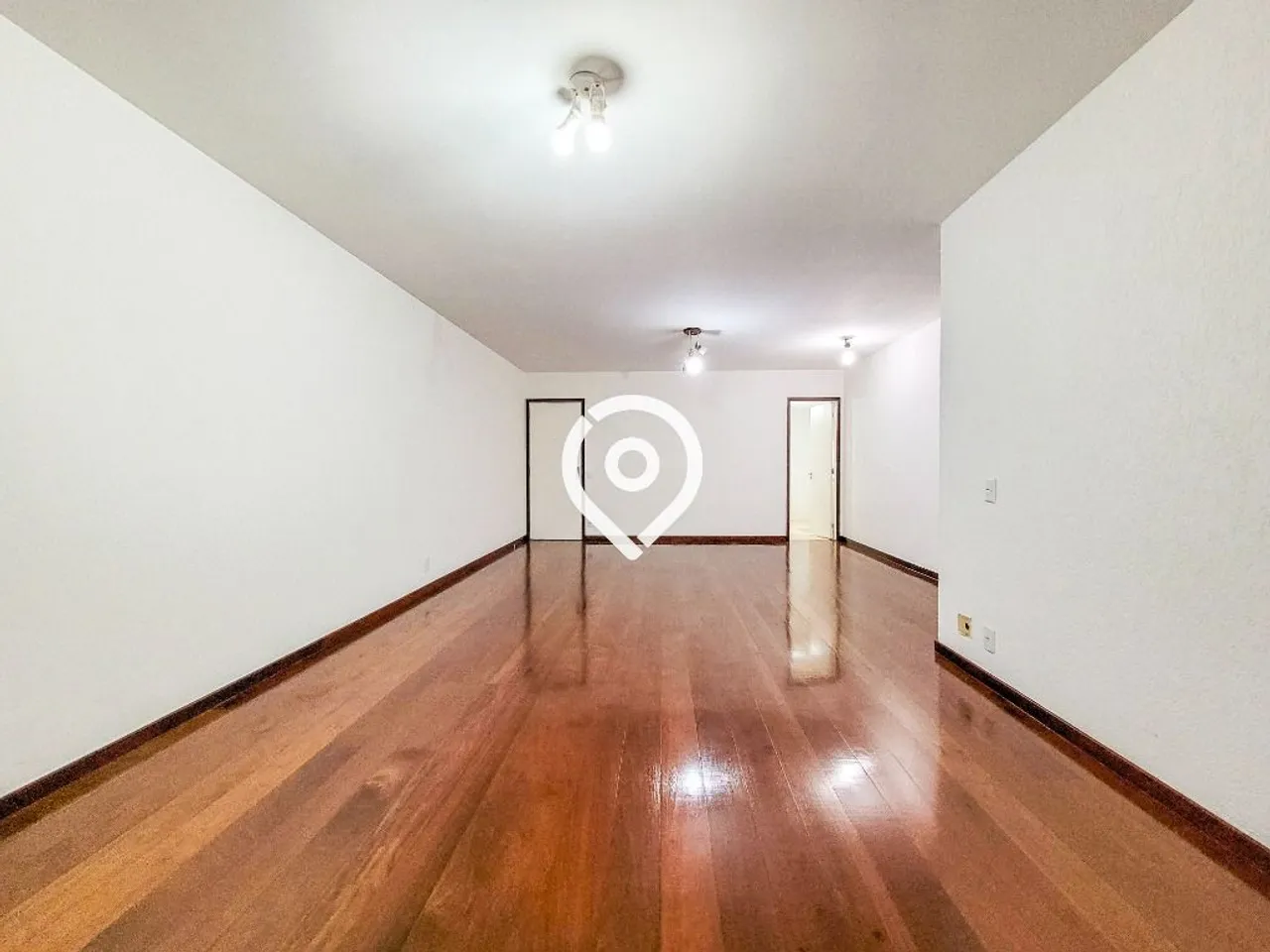 4-bedroom apartment with a balcony and 149 m² — photo 15