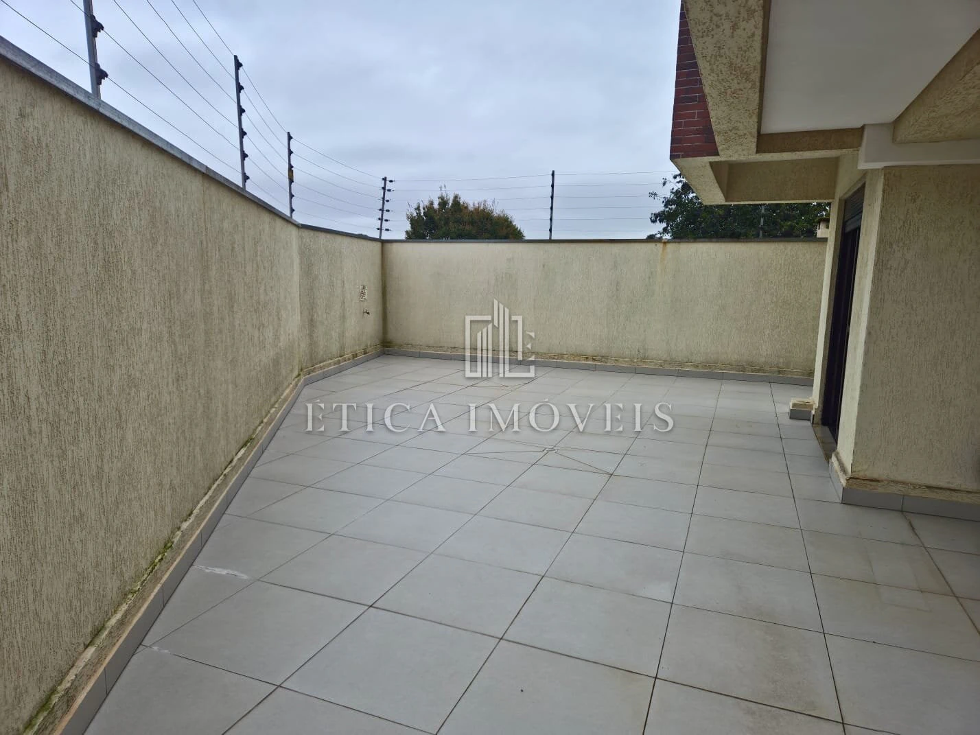 2-bedroom apartment with a grill on the balcony — photo 23