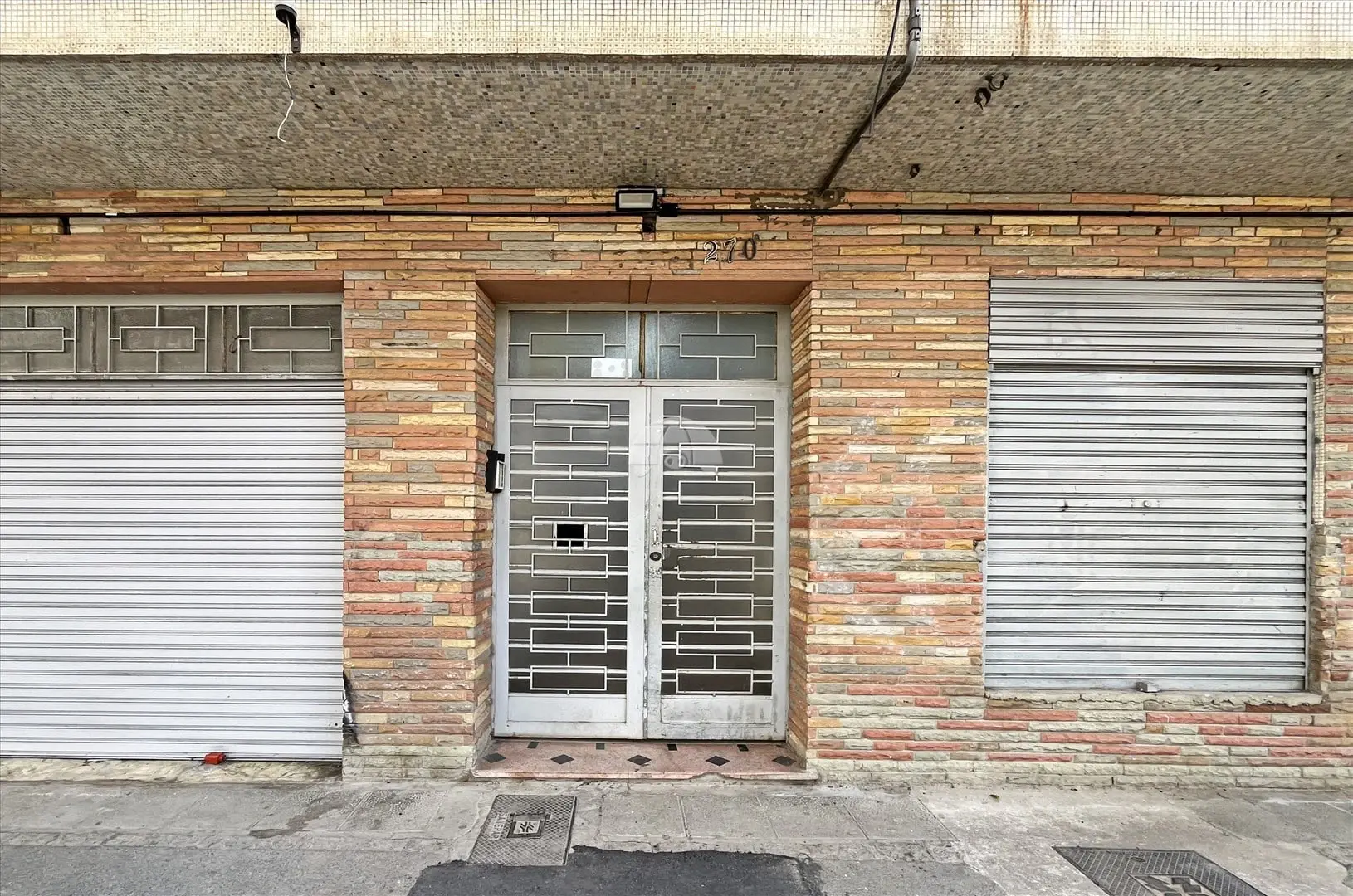 83 m² apartment with a separate kitchen and 2 bedrooms — photo 5