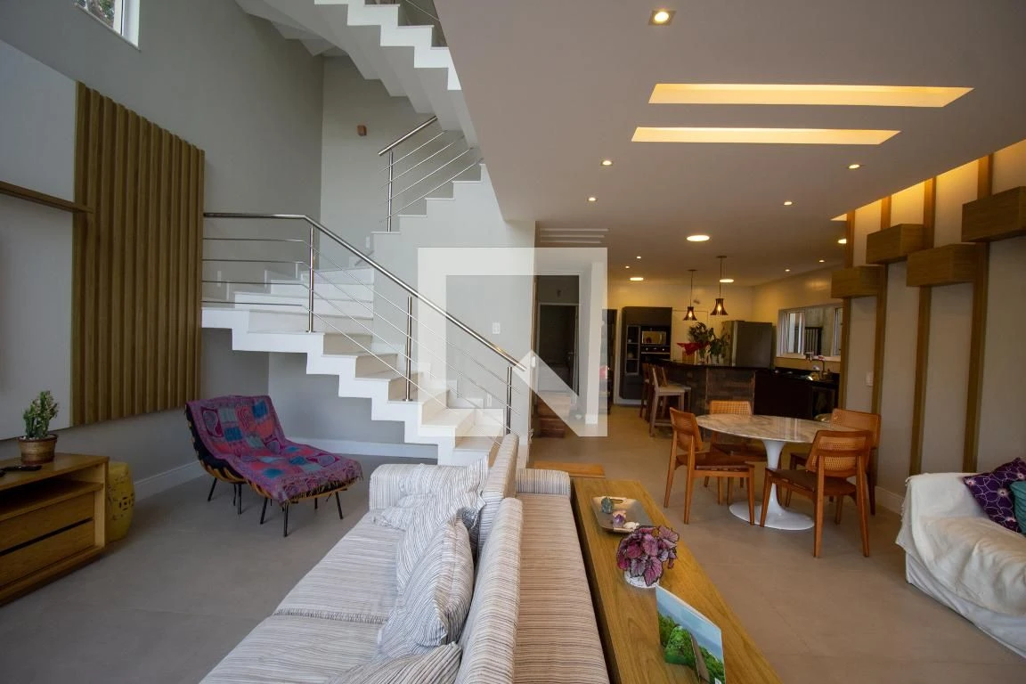 4-bedroom house with a bathtub in Rio de Janeiro — photo 19