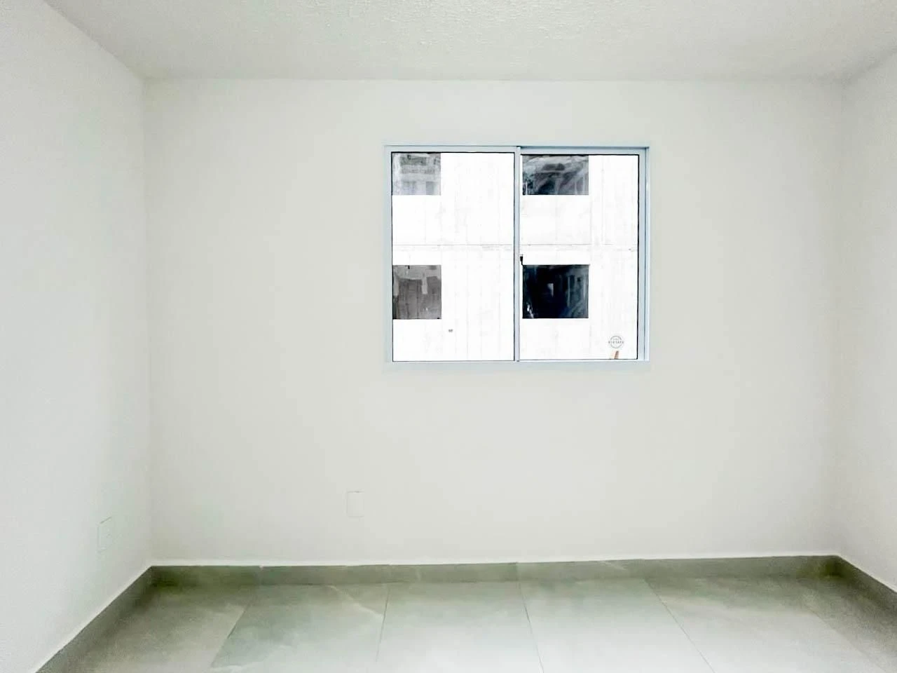 2-bedroom apartment in a building with a gym — photo 30