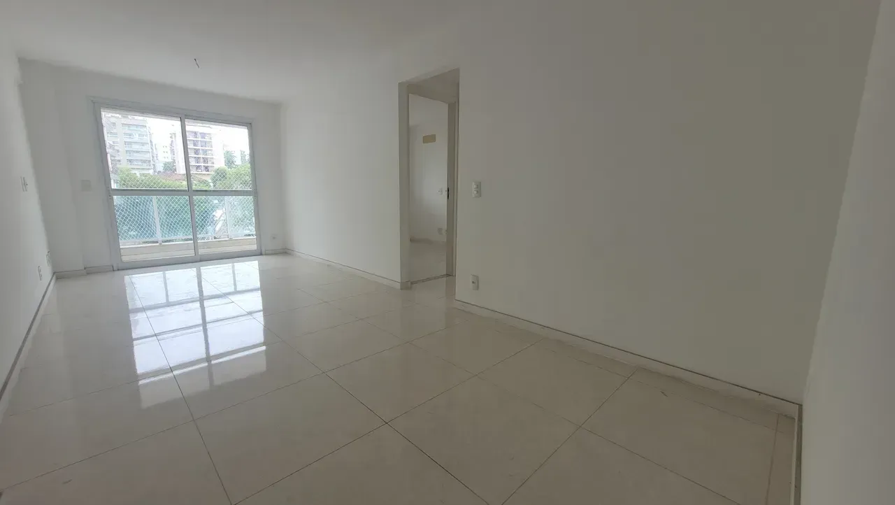 3-bedroom apartment with open-plan kitchen and pets — photo 2