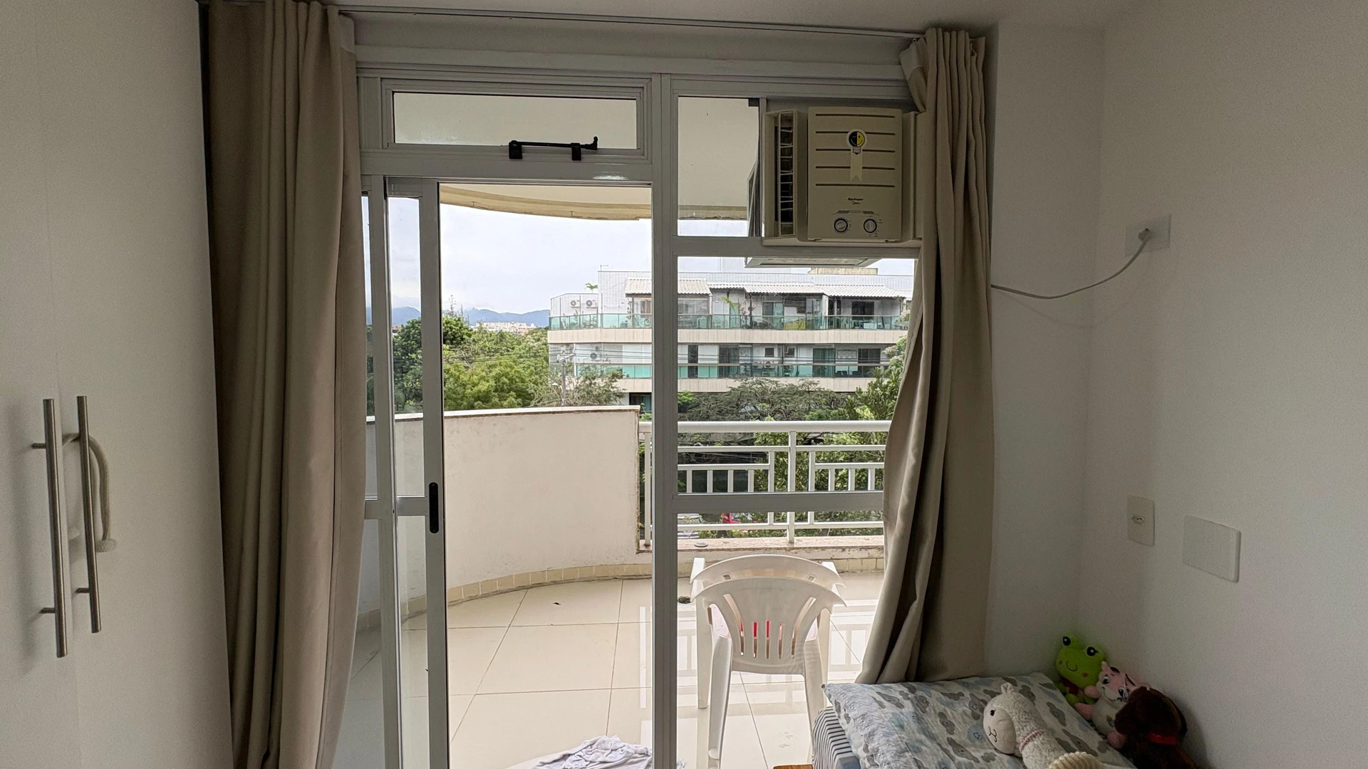 Furnished apartment, 114 m², with a jacuzzi — photo 41