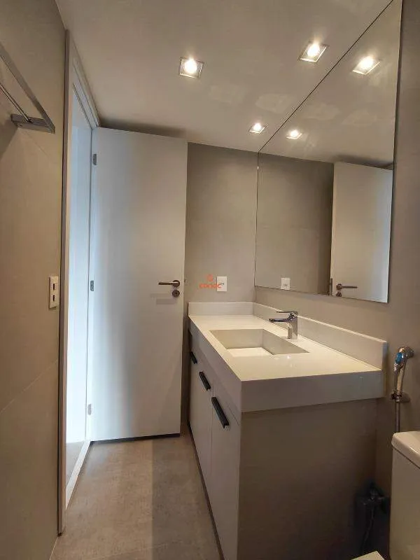 Apartment with 3 bedrooms, 2 bathrooms and enclosed balcony — photo 25