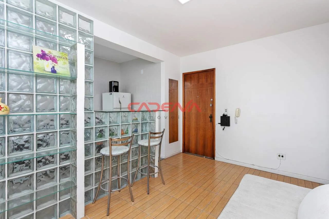 Furnished 1-bedroom apartment with open-plan kitchen — photo 3