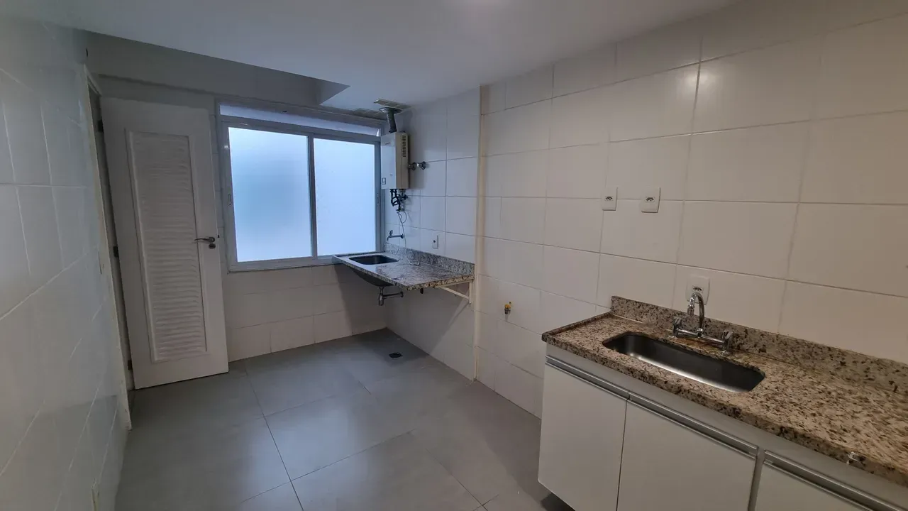 Unfurnished apartment with 2 bedrooms and 2 bathrooms — photo 14