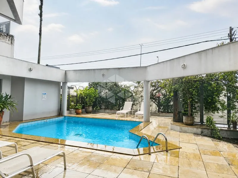 Departamento de 4 dormitorios con ventanales de piso a techo — photo 42