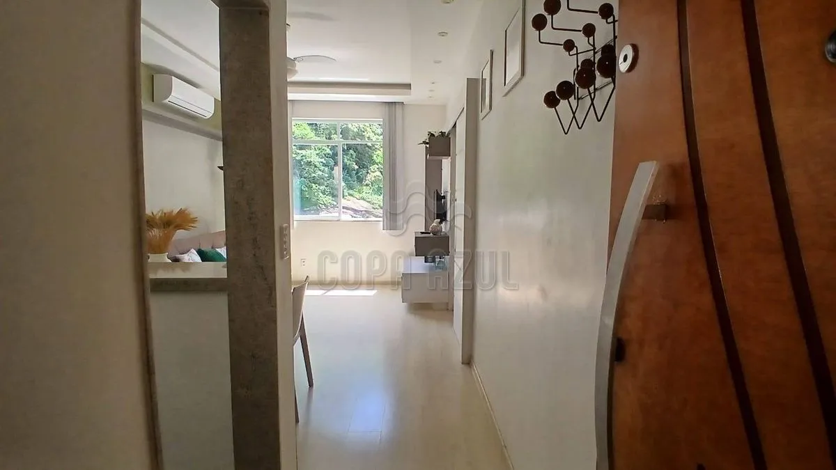 One-bedroom apartment with a mountain view in Rio de Janeiro — photo 16
