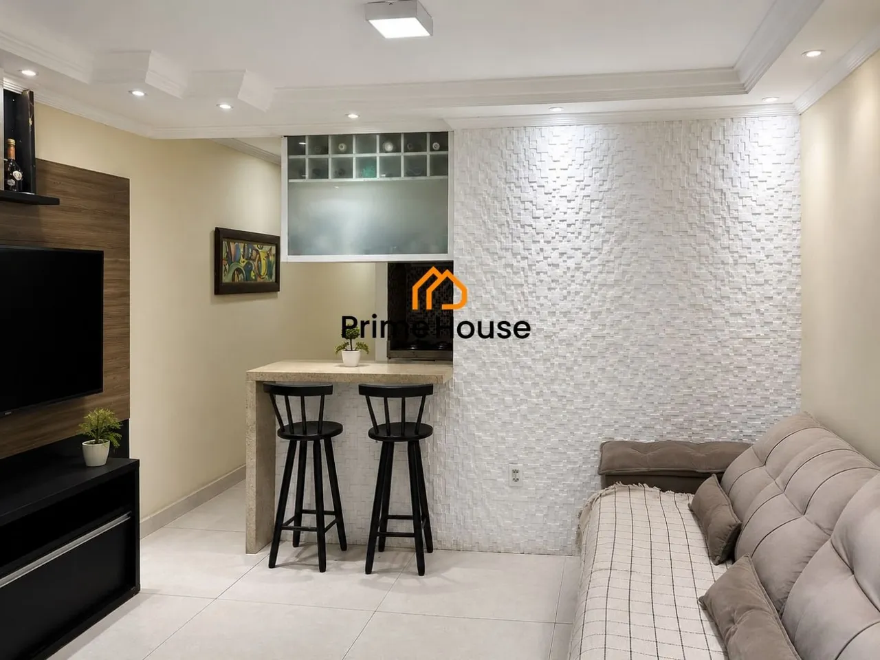 House with 3 bedrooms, 2 baths and an open-plan kitchen